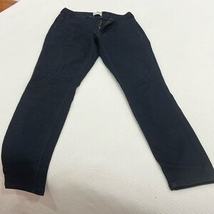 Dark blue soft Universal Threads jeans in size  6